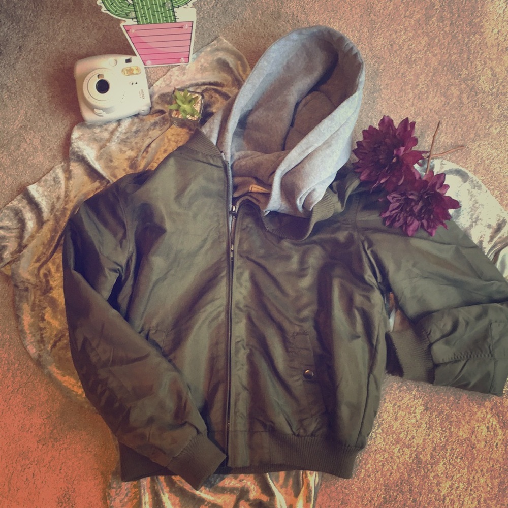 AK army green jacket